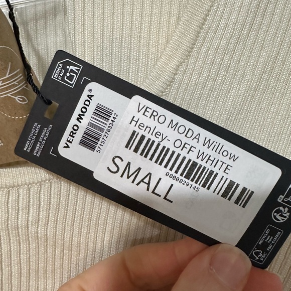 Vero Moda Ivory Ribbed Long Sleeve Top - Picture 5 of 9